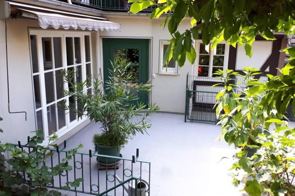 Eine Gemuetliche Ferienwohnung Mit Garten 巴特卡尔斯哈芬 外观 照片